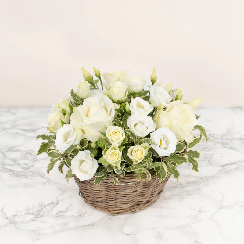 DOVE WEDDING FLORAL ARRANGEMENT