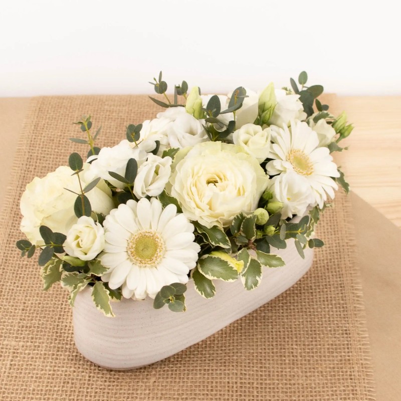 MERINGUE FLORAL ARRANGEMENT